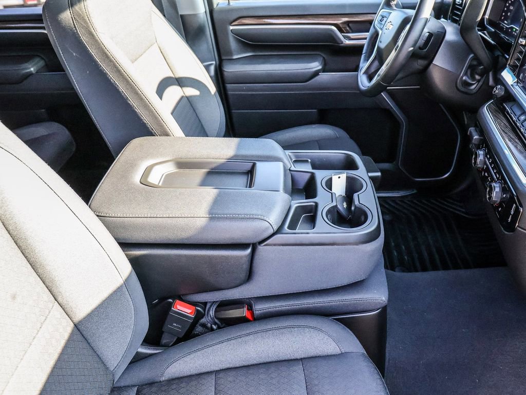Used 2025 Chevrolet Silverado 2500 LT w/ Convenience Package image 18