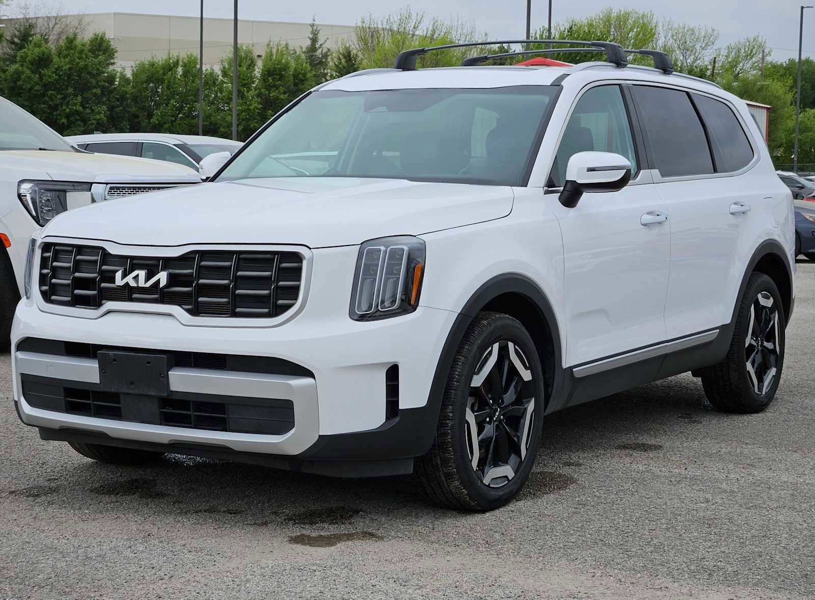 Certified 2025 Kia Telluride S image 10