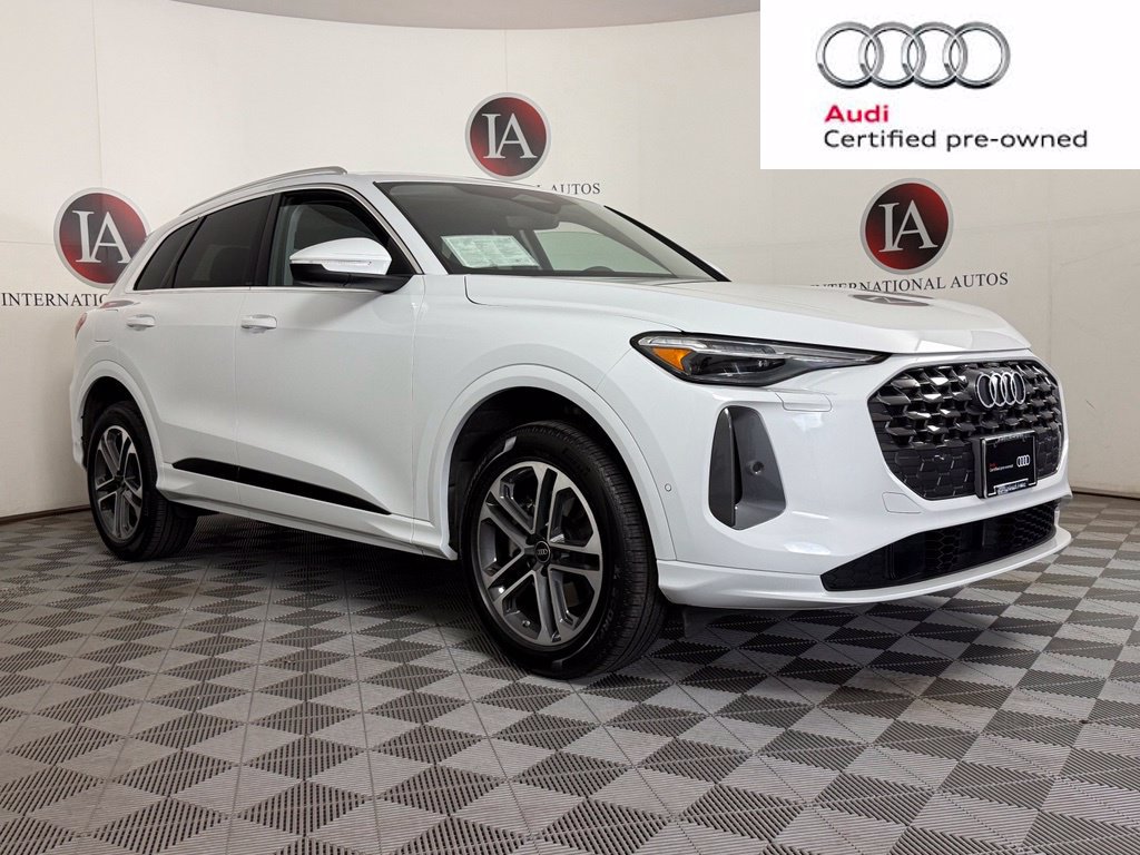 Certified 2025 Audi Q5 Premium Plus w/ Premium Plus AWD/4WD image 1