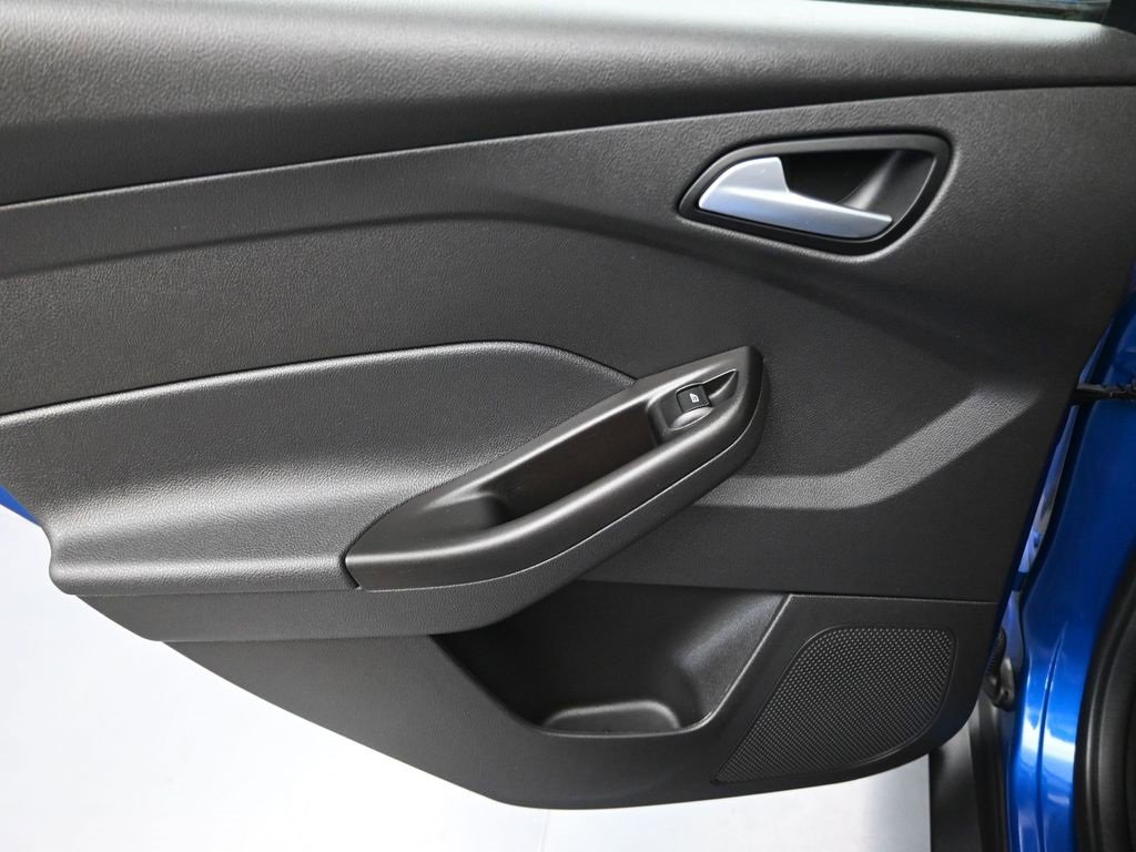 Used 2018 Ford Focus SE image 21