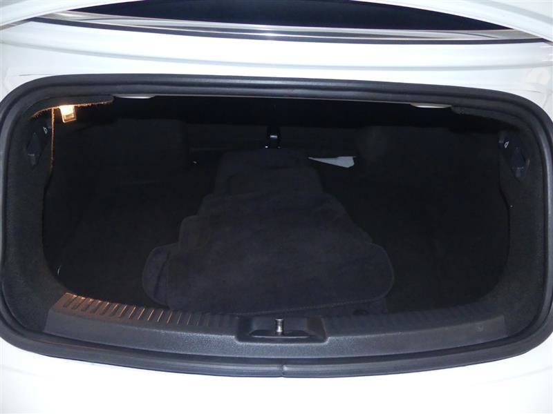 Used 2018 Volkswagen Beetle 2.0T FWD image 23