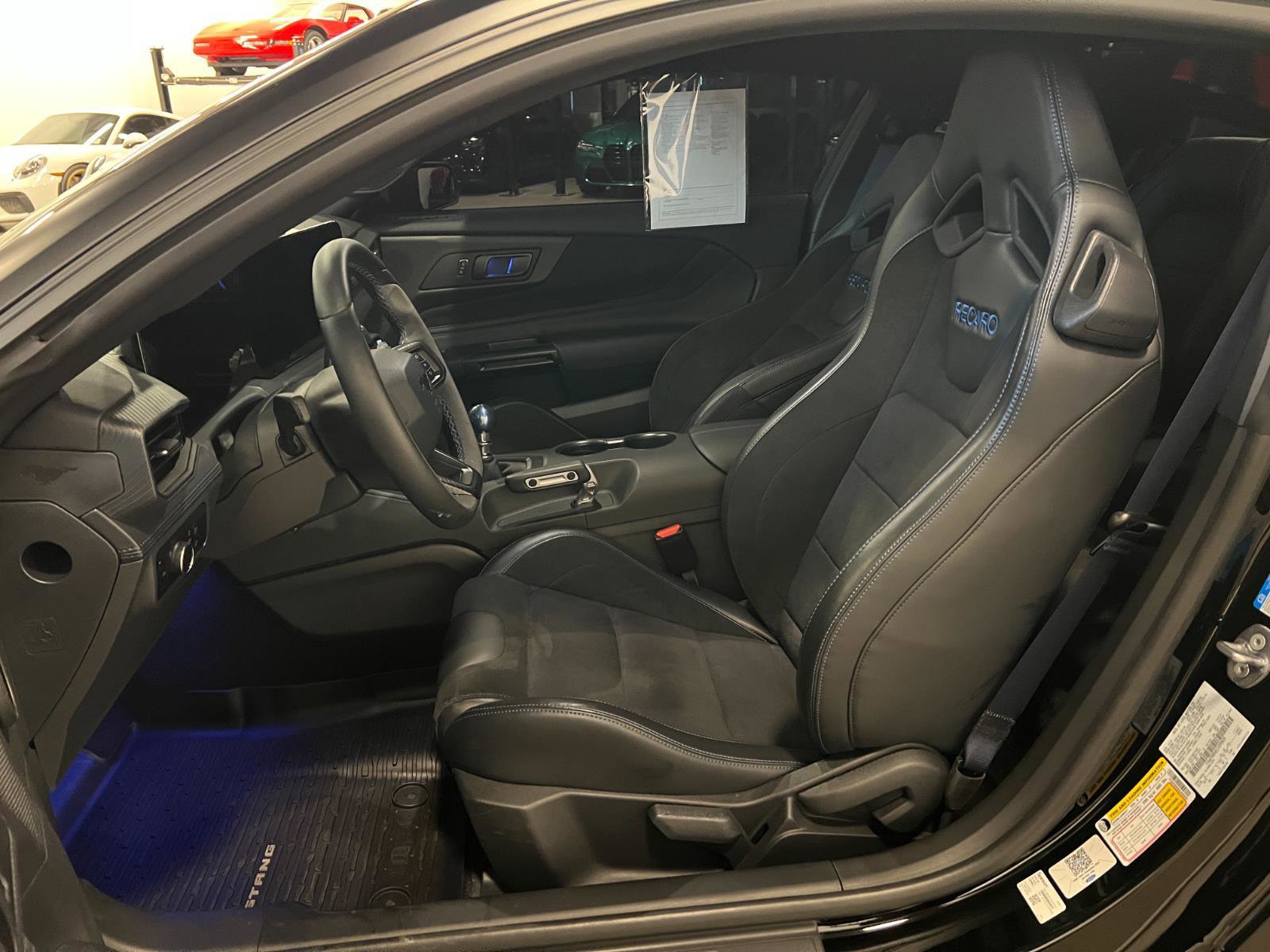 Used 2025 Ford Mustang Dark Horse image 9