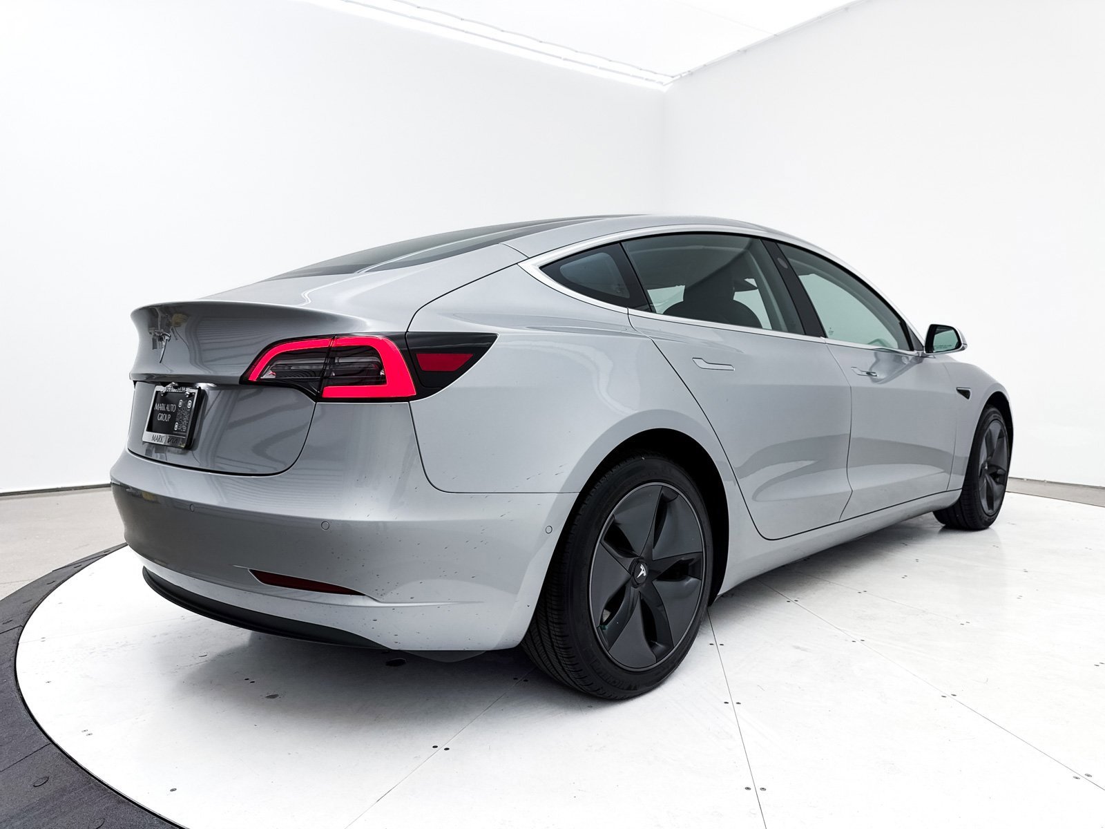 Used 2018 Tesla Model 3 Long Range image 16
