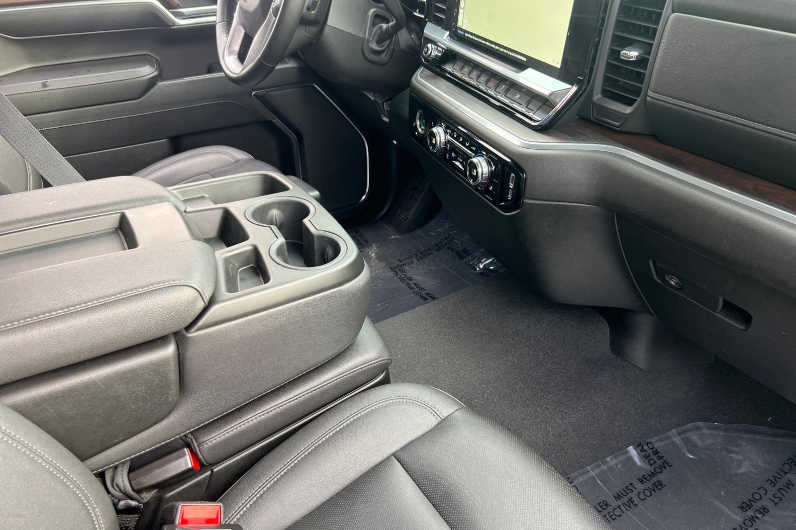 Used 2024 GMC Sierra 1500 SLT image 12