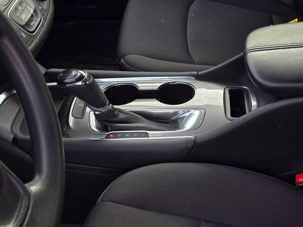 Used 2018 Chevrolet Malibu LT image 14