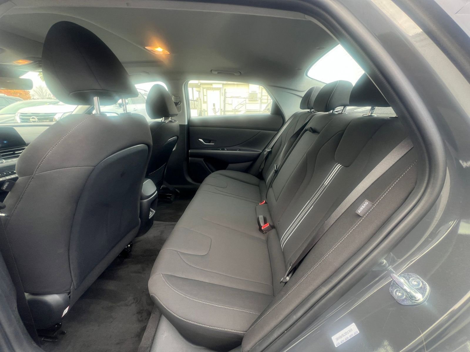 Used 2025 Hyundai Elantra SEL image 25