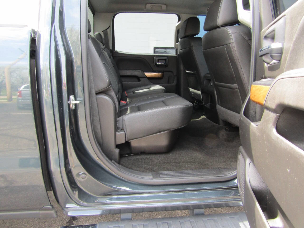 Used 2018 Chevrolet Silverado 2500 LTZ w/ Duramax Plus Package image 6