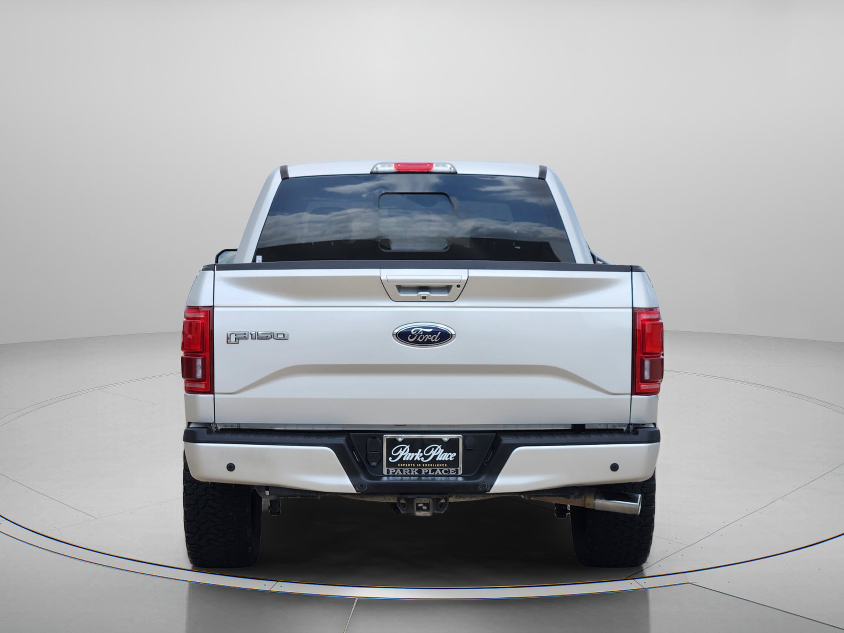 Used 2016 Ford F150 Lariat w/ Equipment Group 502A Luxury AWD/4WD image 4