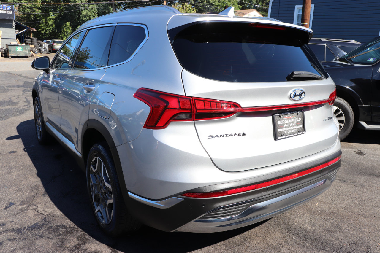 Used 2023 Hyundai Santa Fe SEL Convenience image 3