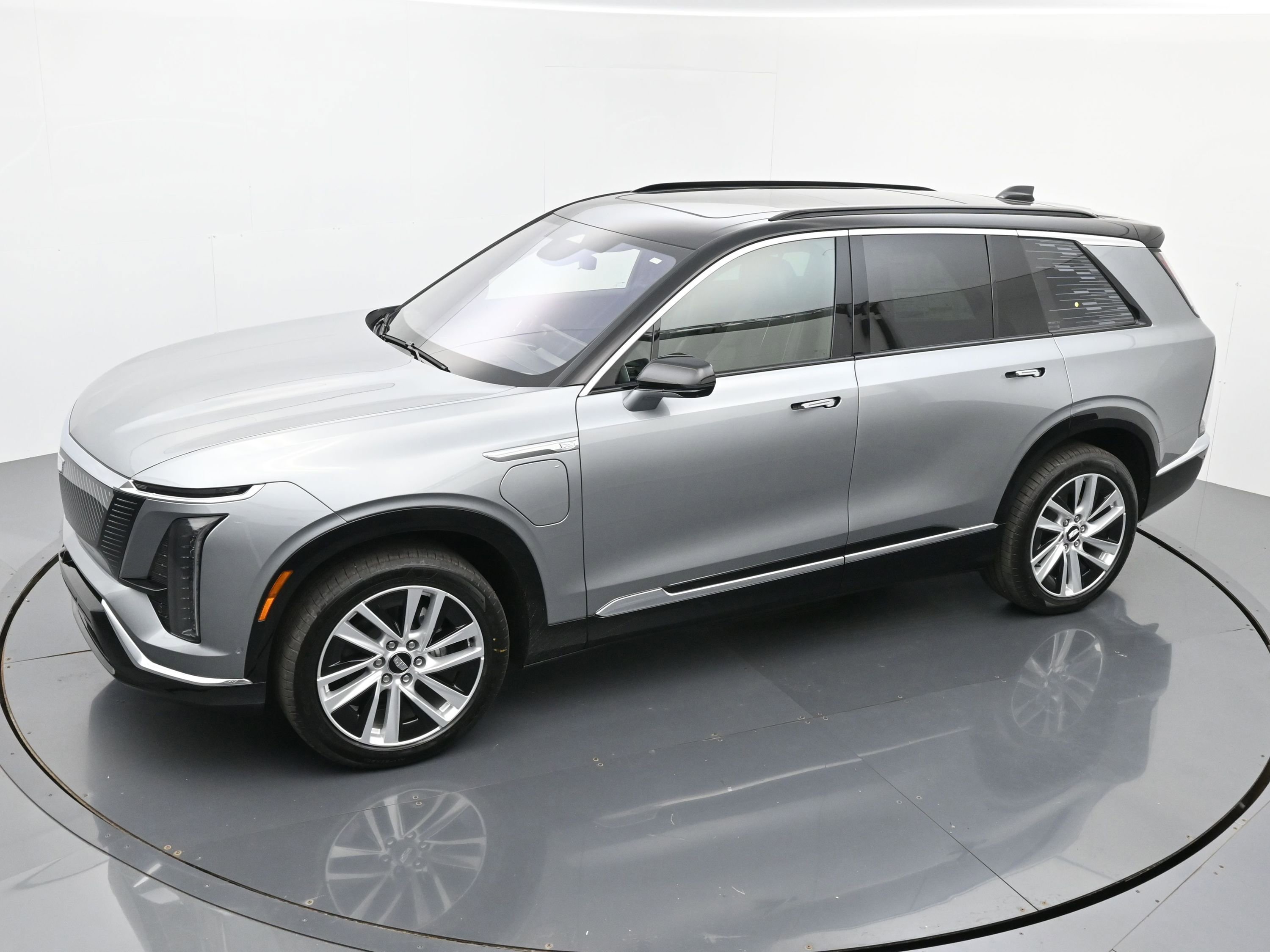 New 2026 Cadillac Vistiq Luxury w/ LPO, Floor Liner Package image 24