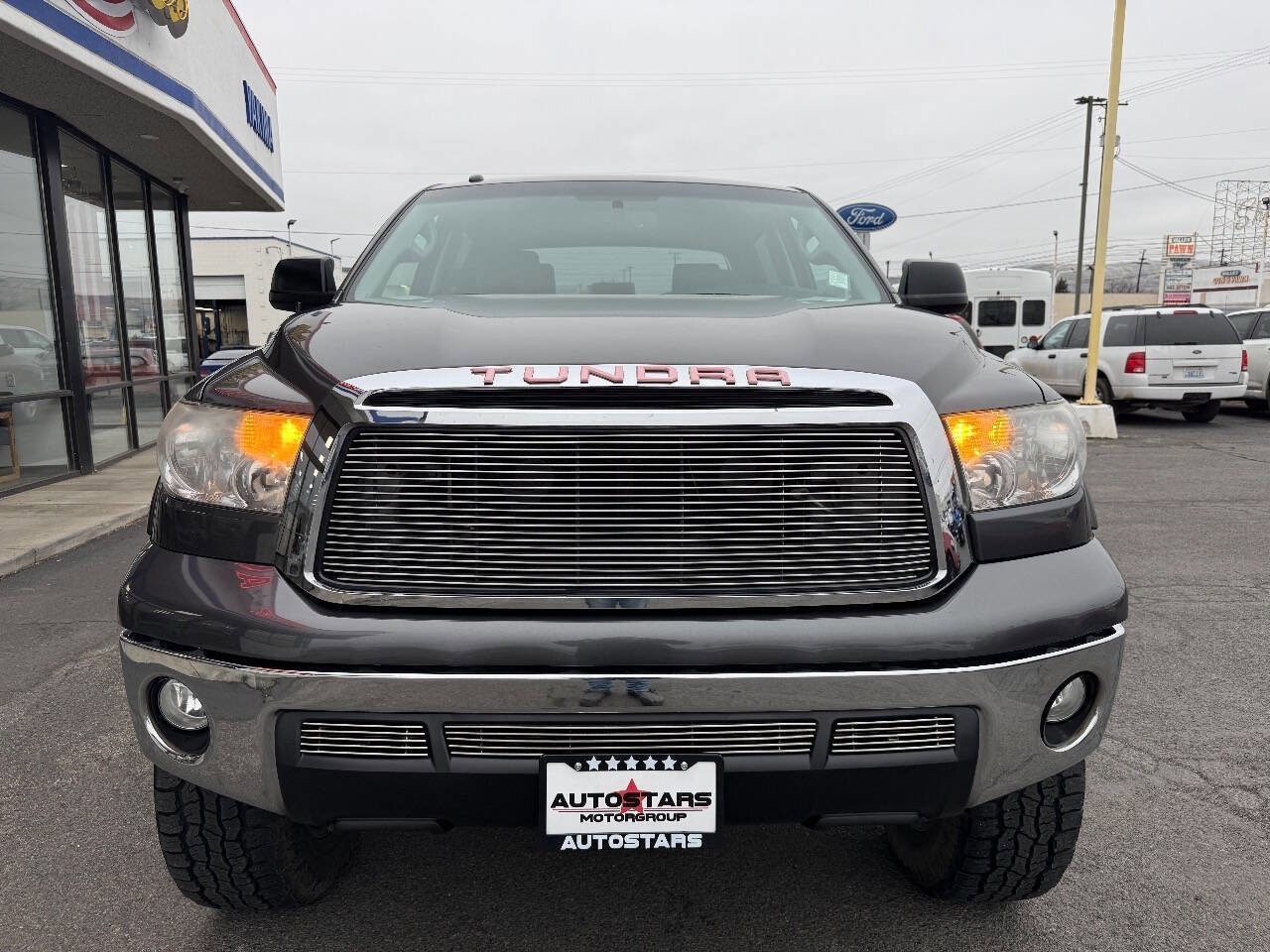 Used 2013 Toyota Tundra 2WD CrewMax w/ Tow Pkg image 2