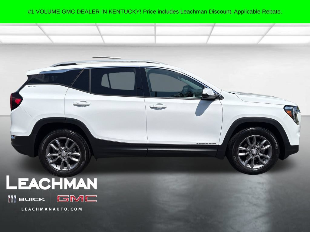 Used 2024 GMC Terrain SLT w/ Infotainment Package II AWD/4WD image 2