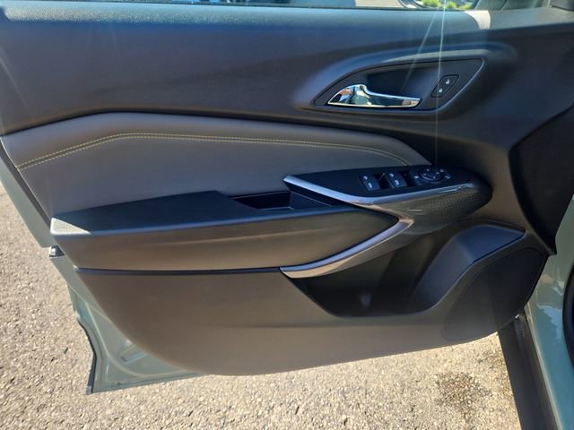 Used 2025 Chevrolet Trax ACTIV FWD image 10