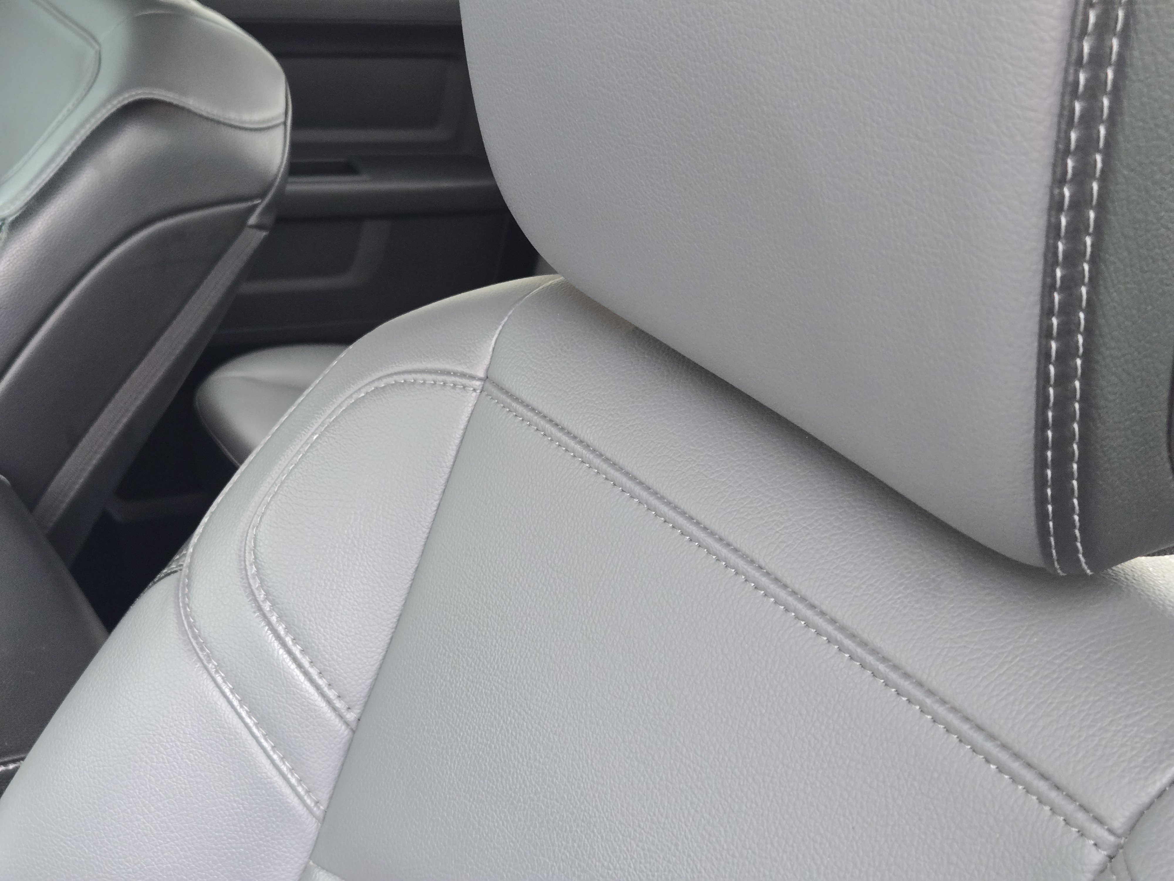 Used 2023 RAM 2500 Tradesman w/ Chrome Appearance Group image 17