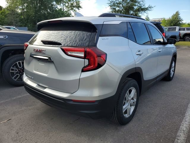 Used 2022 GMC Terrain SLE w/ Driver Convenience Package FWD image 4
