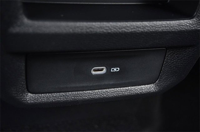 New 2025 Volkswagen Taos SE image 23