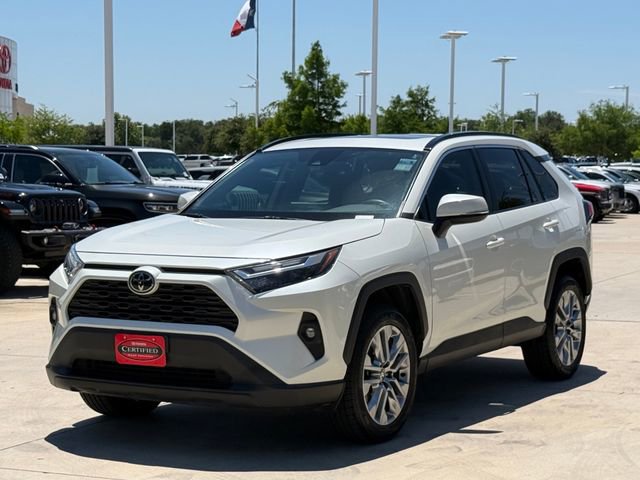 Used 2022 Toyota RAV4 XLE Premium FWD image 6
