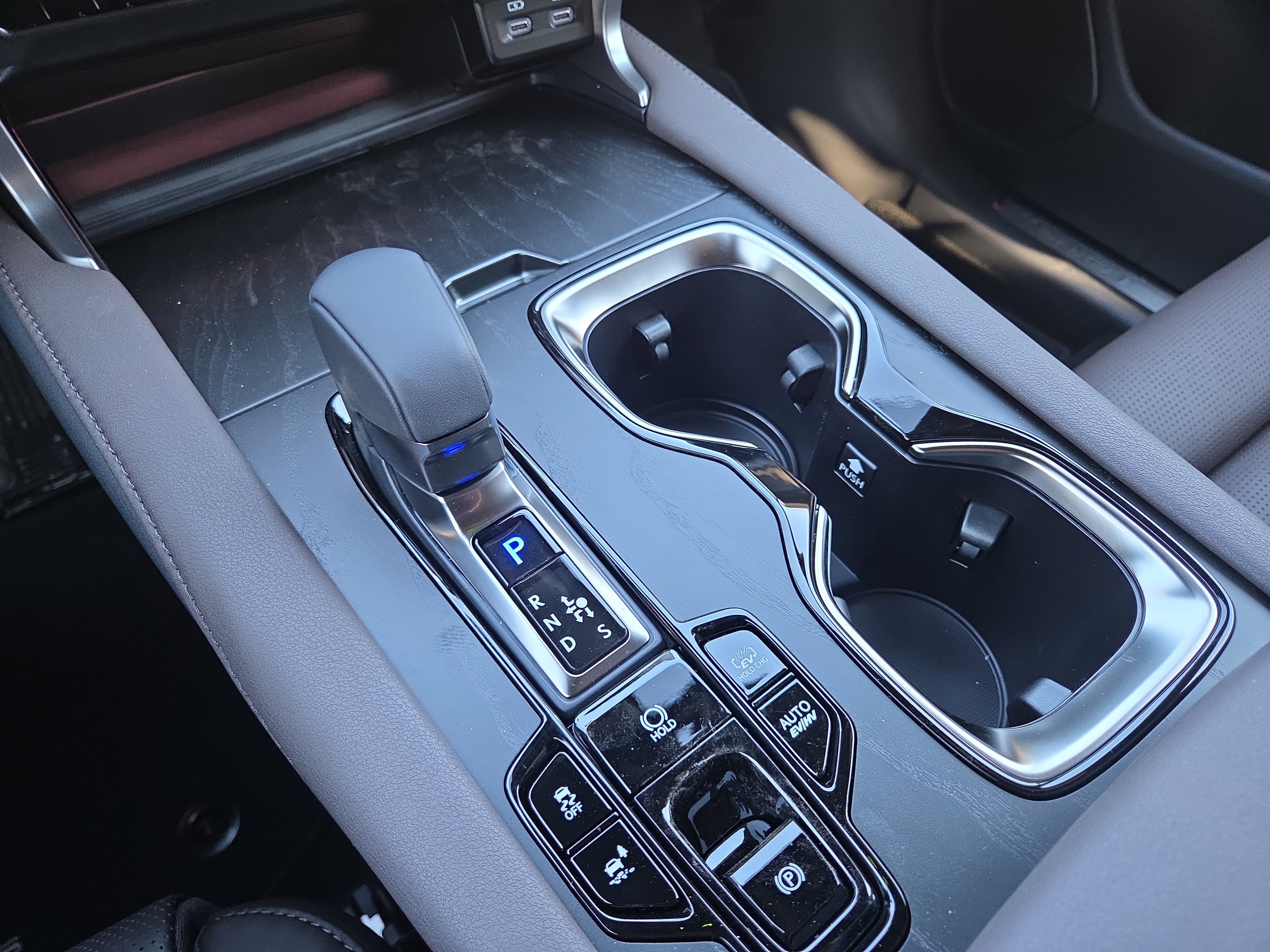 New 2026 Lexus RX 450h RX 450h+ Luxury image 14