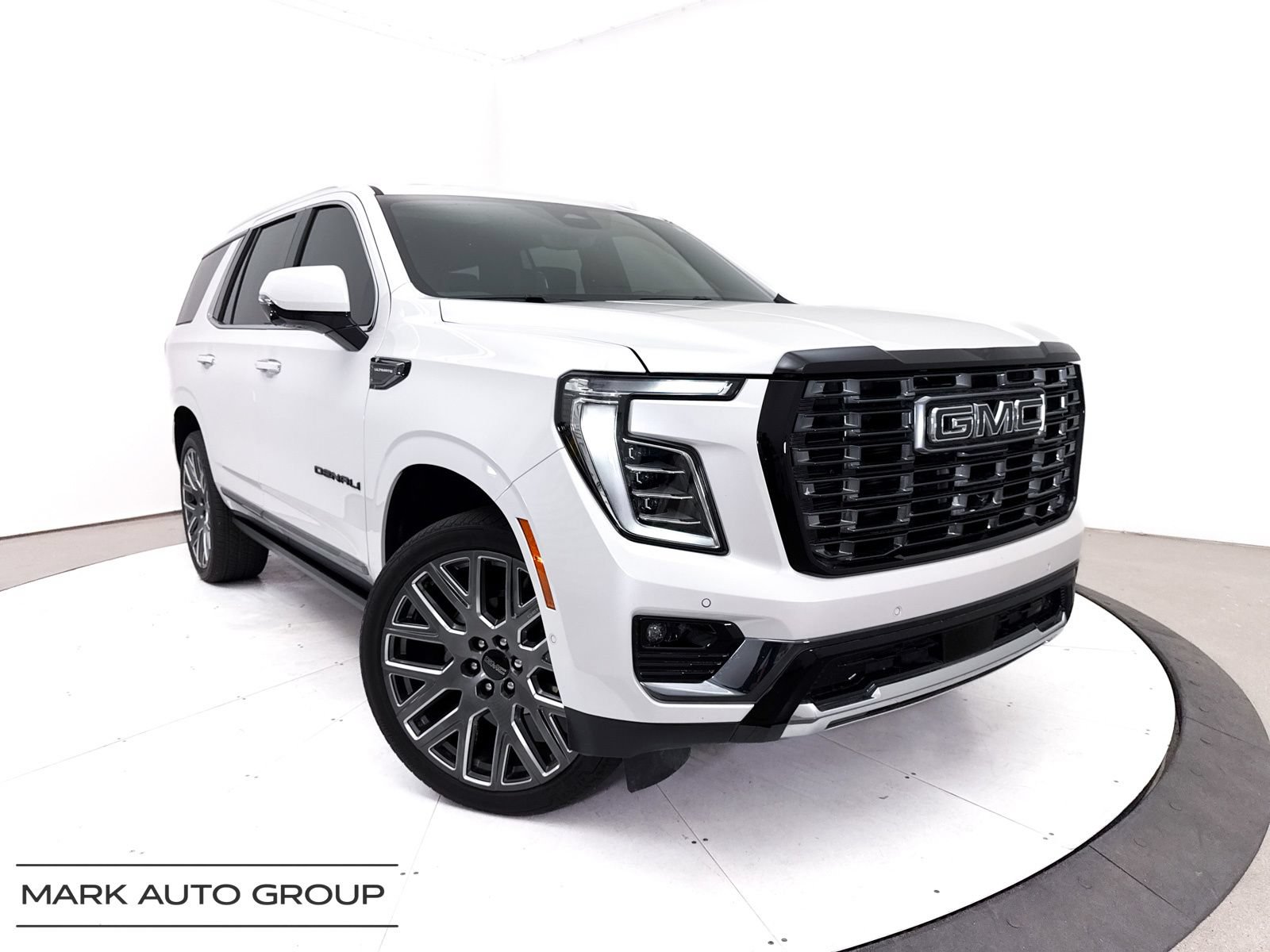 Used 2025 GMC Yukon Denali Ultimate AWD/4WD image 16