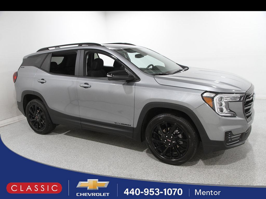 Certified 2024 GMC Terrain SLE w/ Driver Convenience Package AWD/4WD image 1
