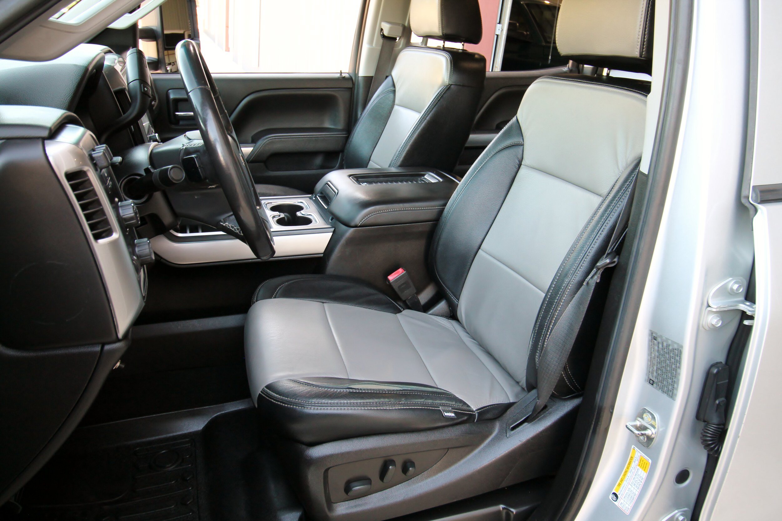 Used 2018 Chevrolet Silverado 3500 LT AWD/4WD image 23