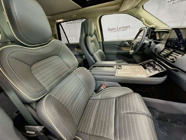 Used 2019 Lincoln Navigator Black Label AWD/4WD image 31