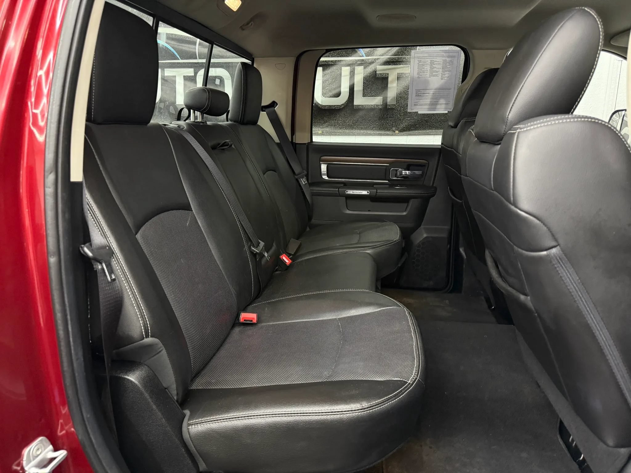 Used 2014 RAM 2500 Laramie w/ Convenience Group AWD/4WD image 9
