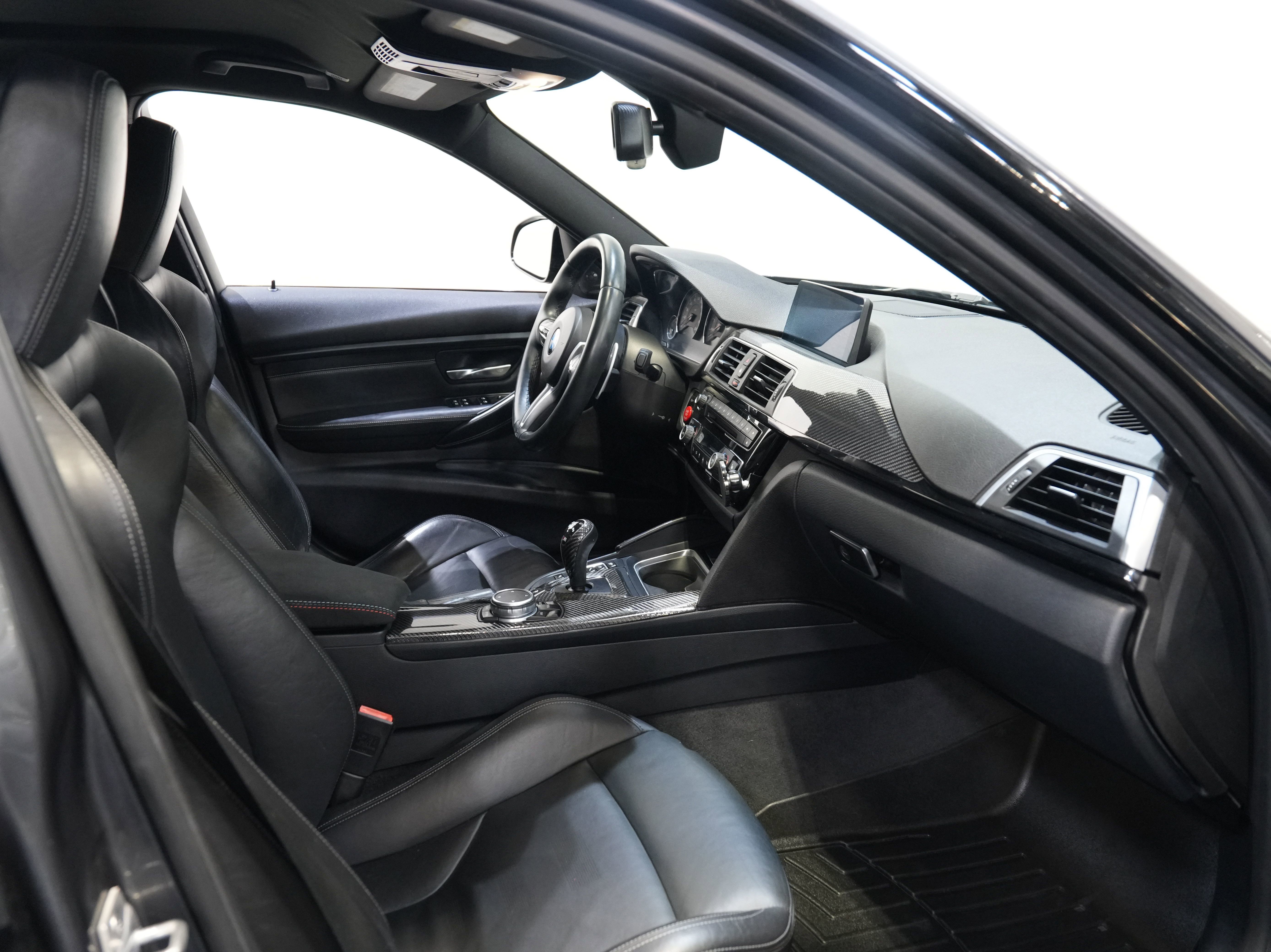 Used 2016 BMW M3 image 35