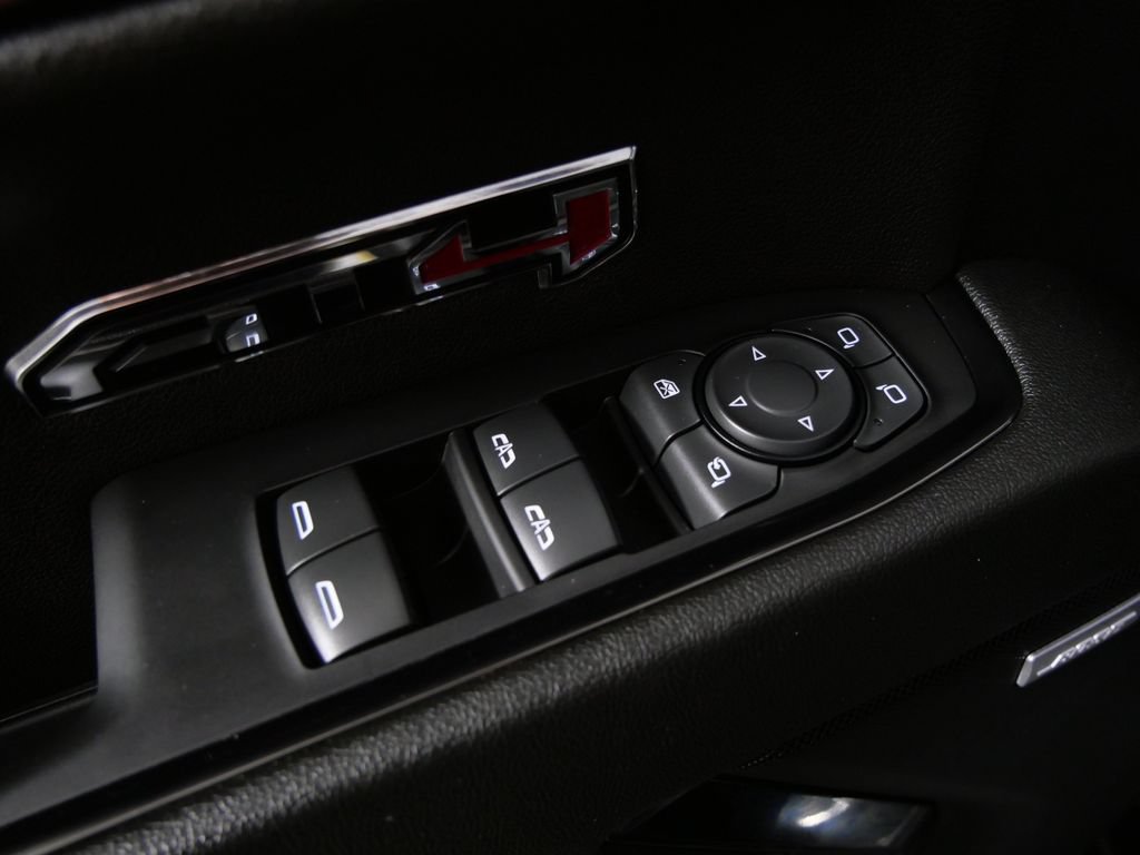 Used 2024 GMC Sierra 1500 AT4 w/ Technology Package AWD/4WD image 17