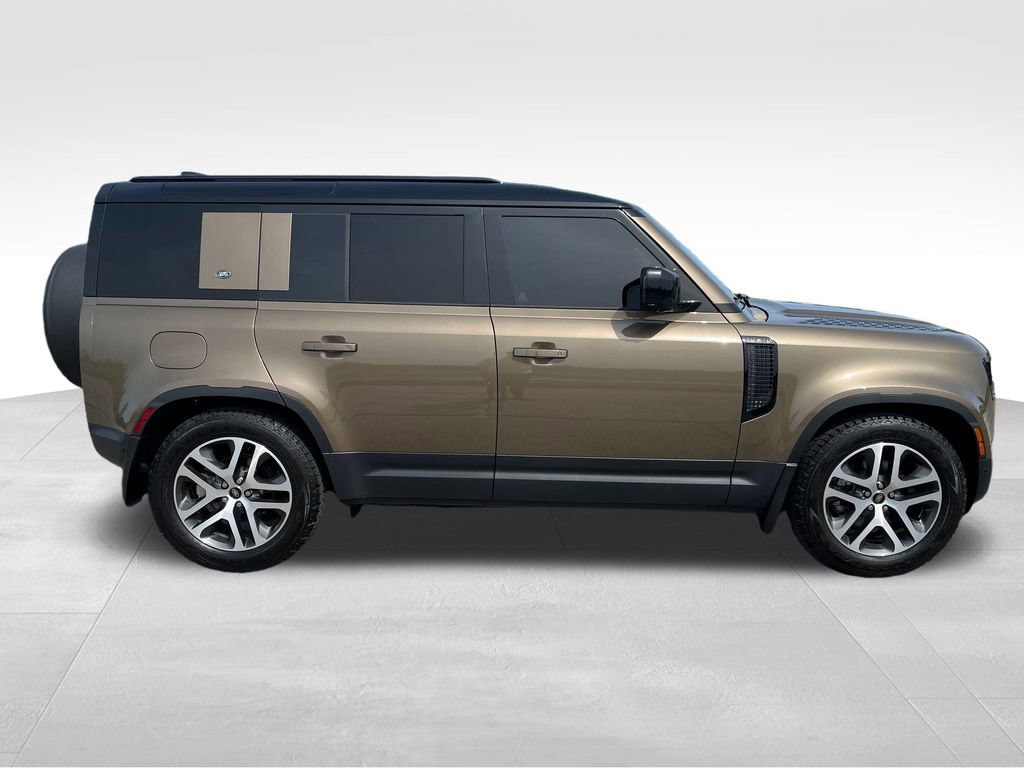 Used 2024 Land Rover Defender 110 S AWD/4WD image 6