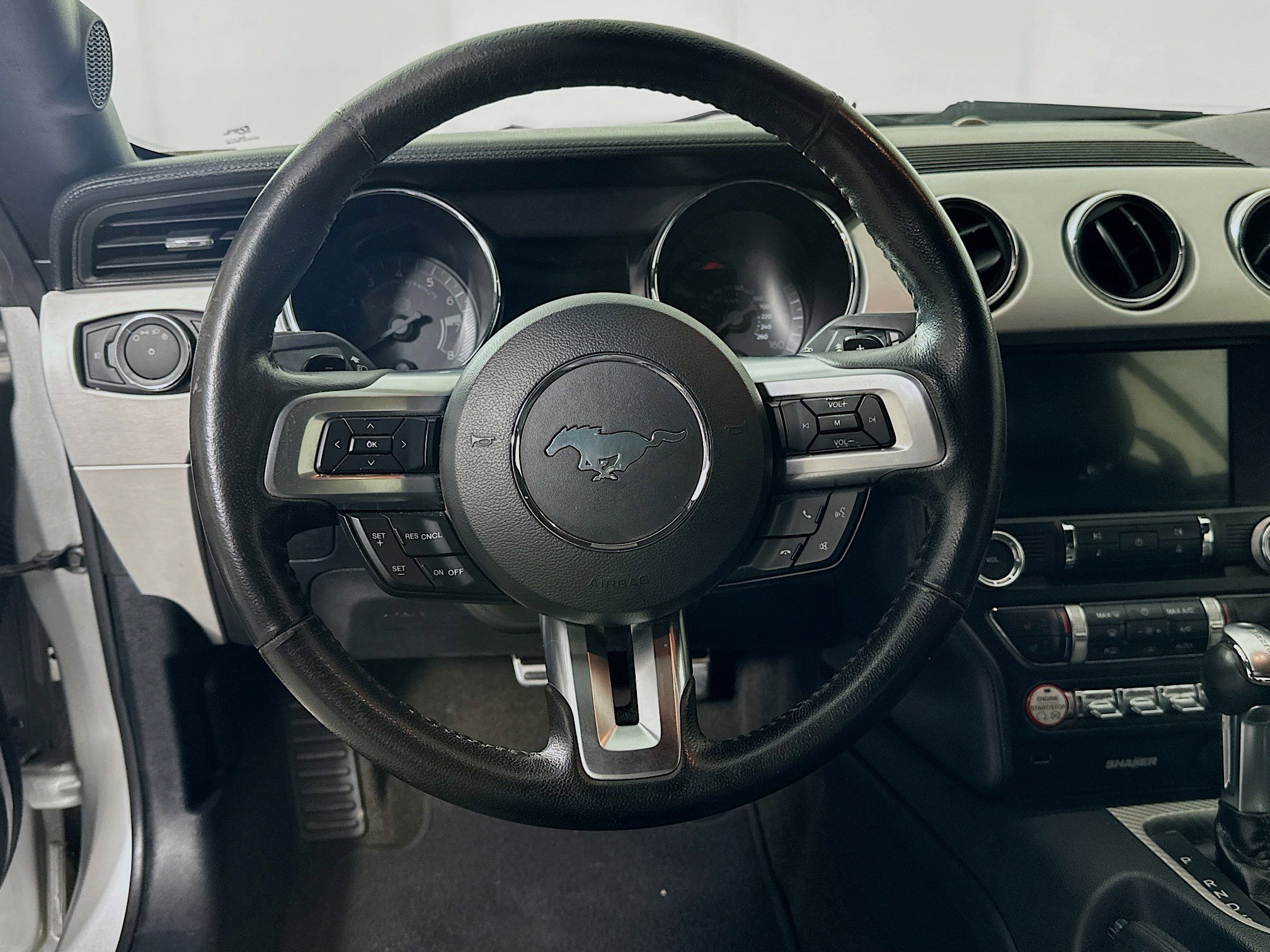 Used 2016 Ford Mustang Premium image 18