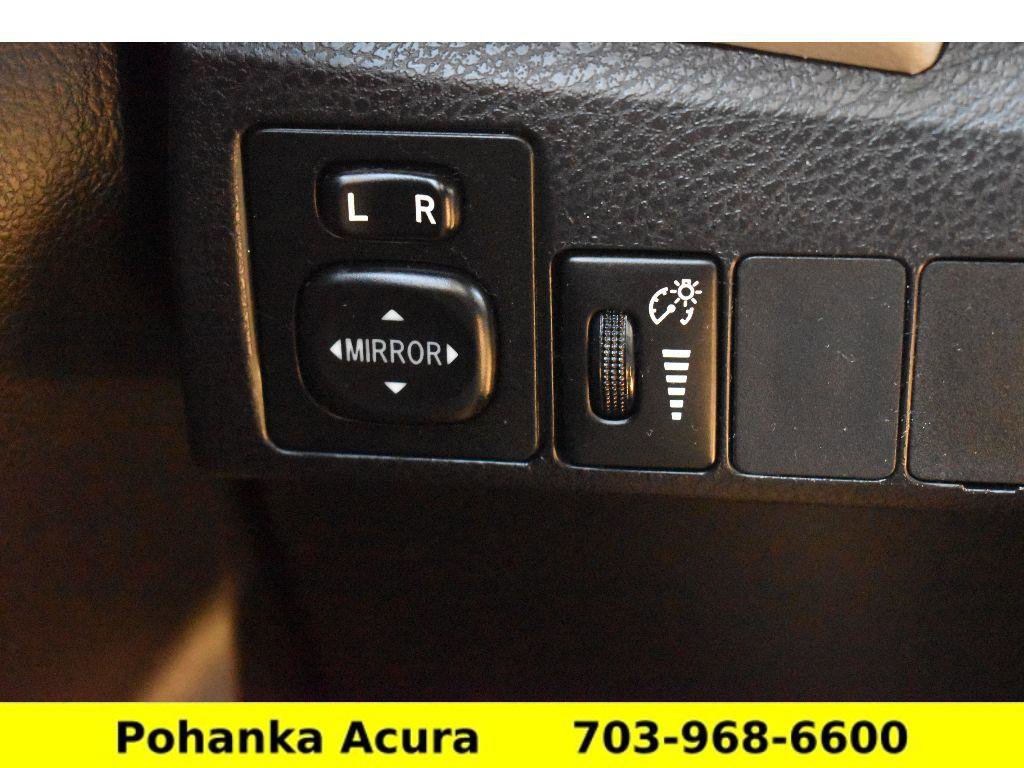 Used 2016 Toyota Corolla LE FWD image 24