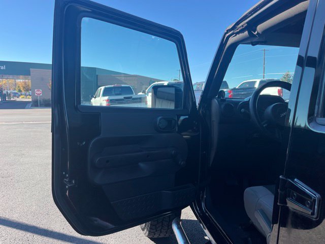 Used 2007 Jeep Wrangler Unlimited X w/ Black Appearance Group AWD/4WD image 27