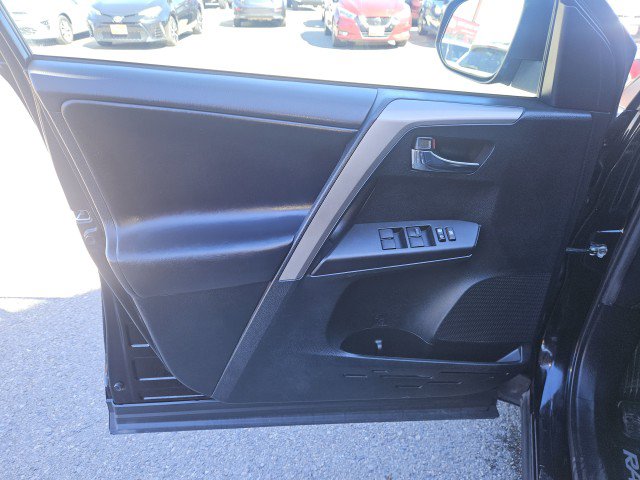 Used 2018 Toyota RAV4 XLE w/ Plus Extra Value Package image 9