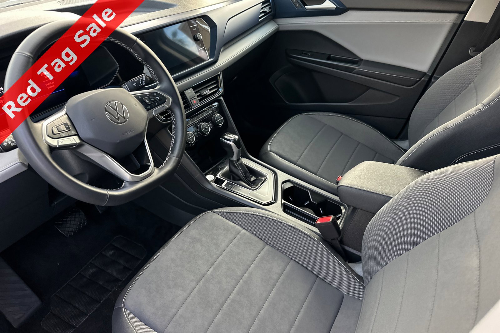 Certified 2024 Volkswagen Taos SE image 11