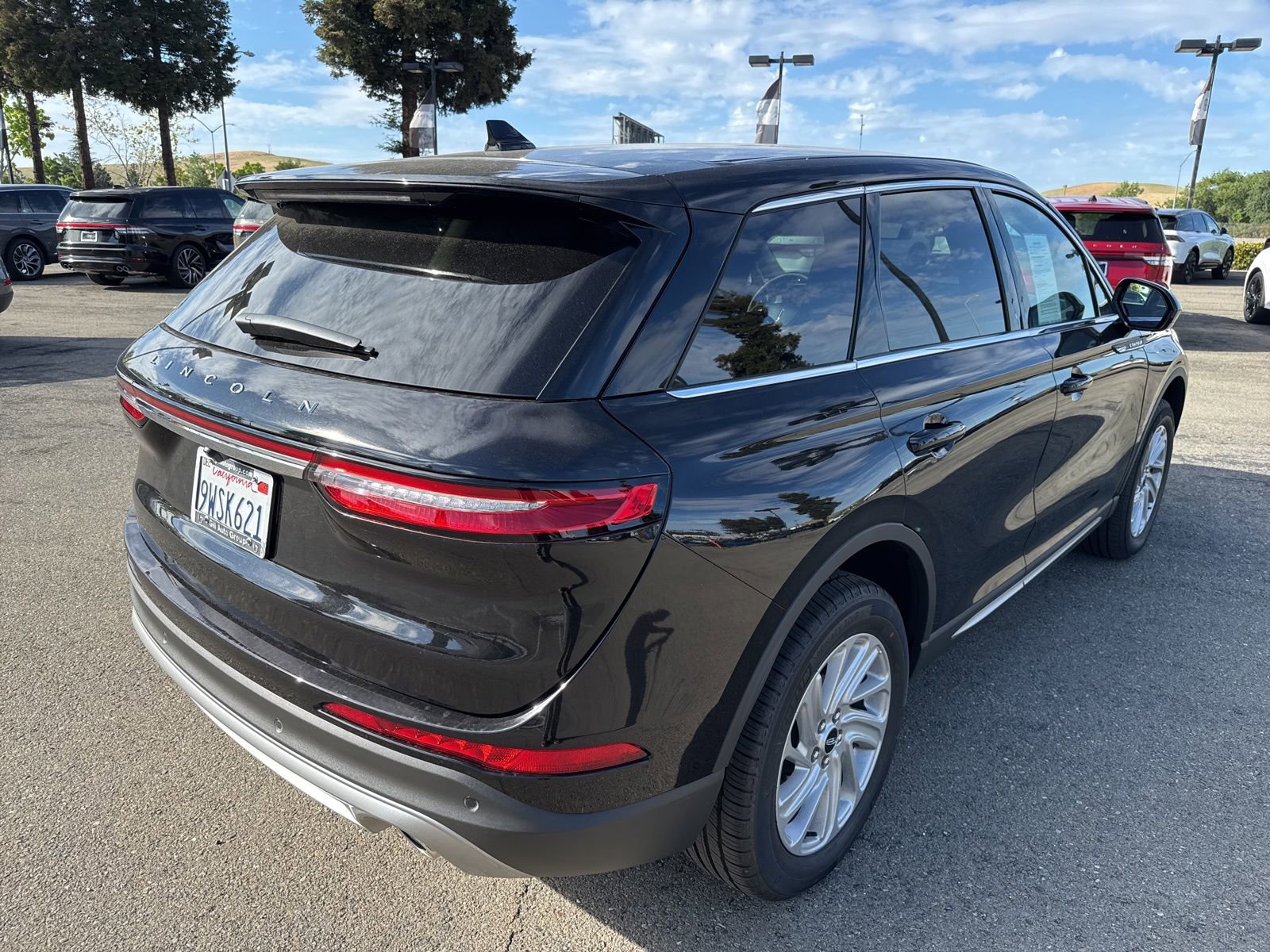 Used 2025 Lincoln Corsair FWD image 5