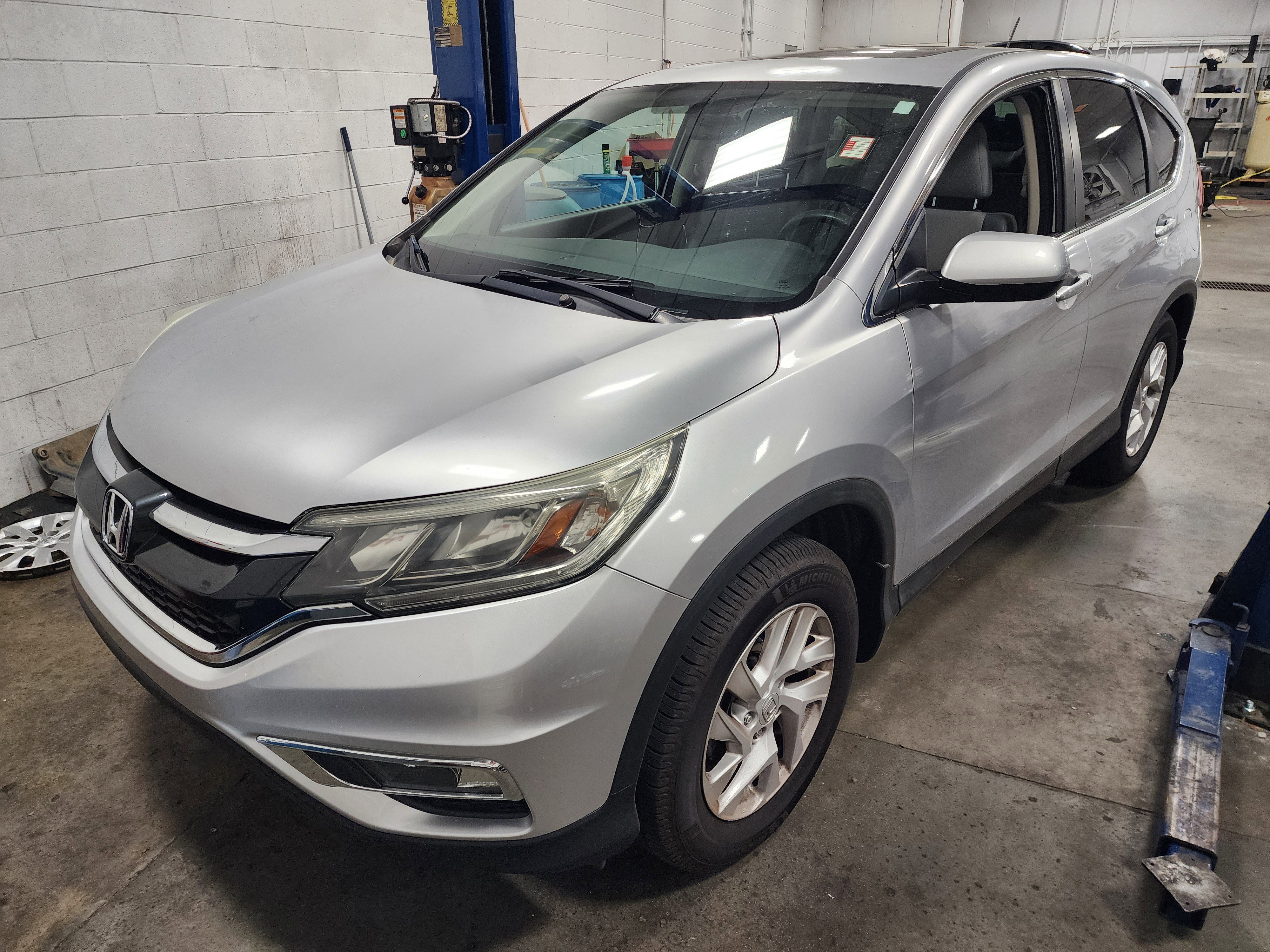 Used 2015 Honda CR-V EX image 3