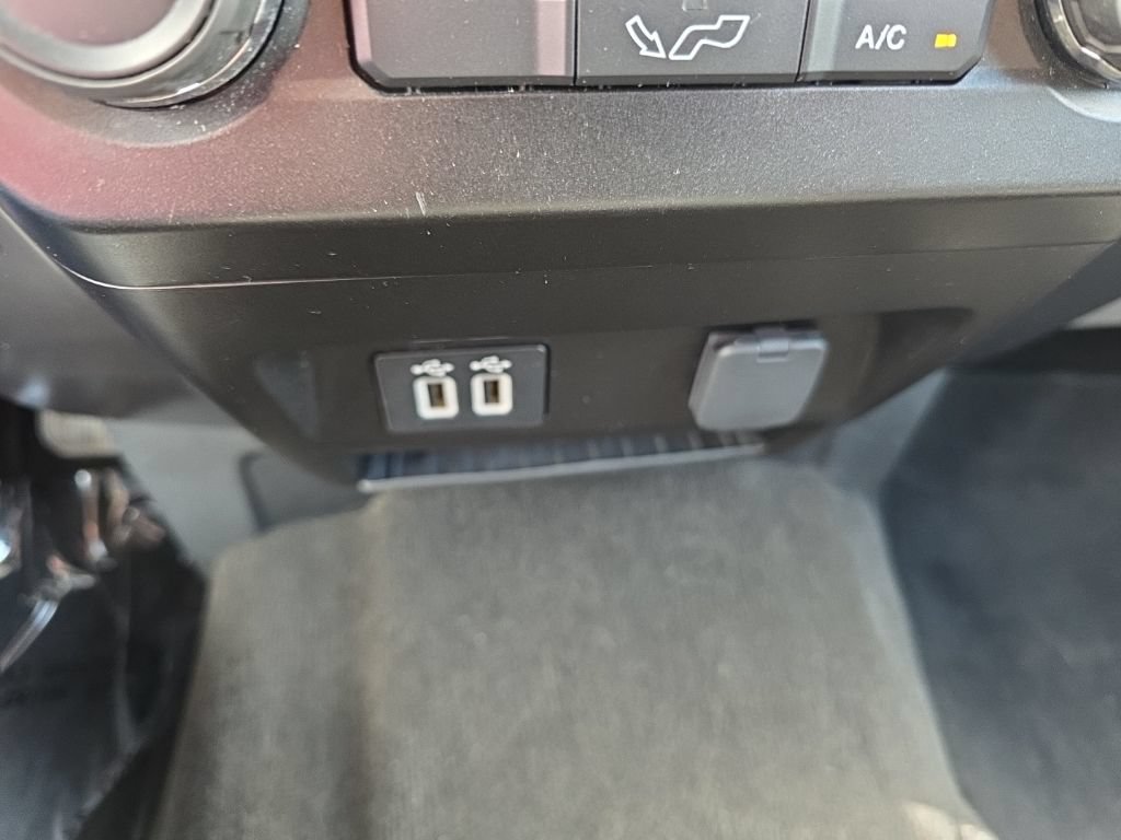 Used 2019 Ford F150 XLT AWD/4WD image 21
