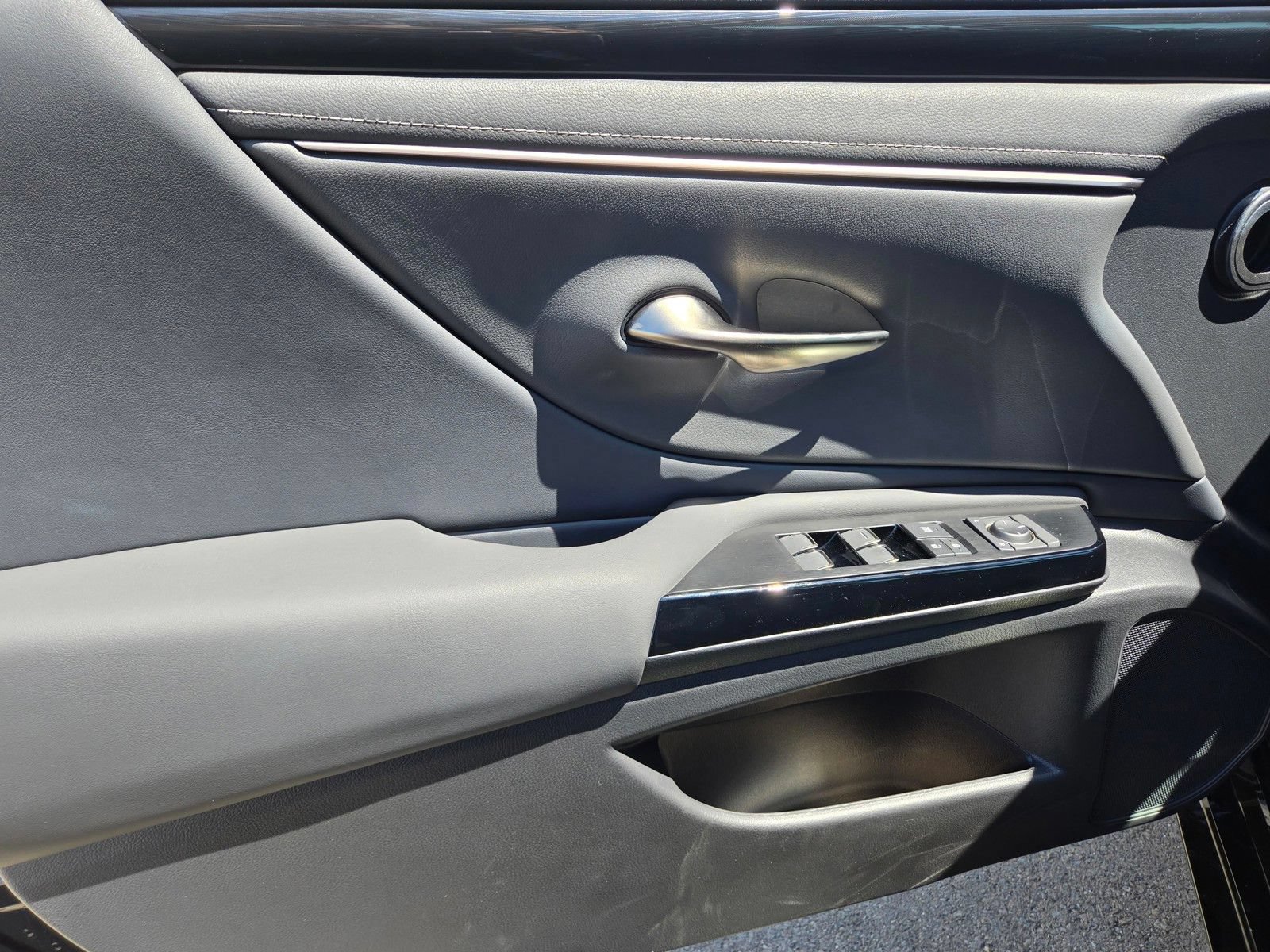 Used 2025 Lexus ES 350 FWD image 15