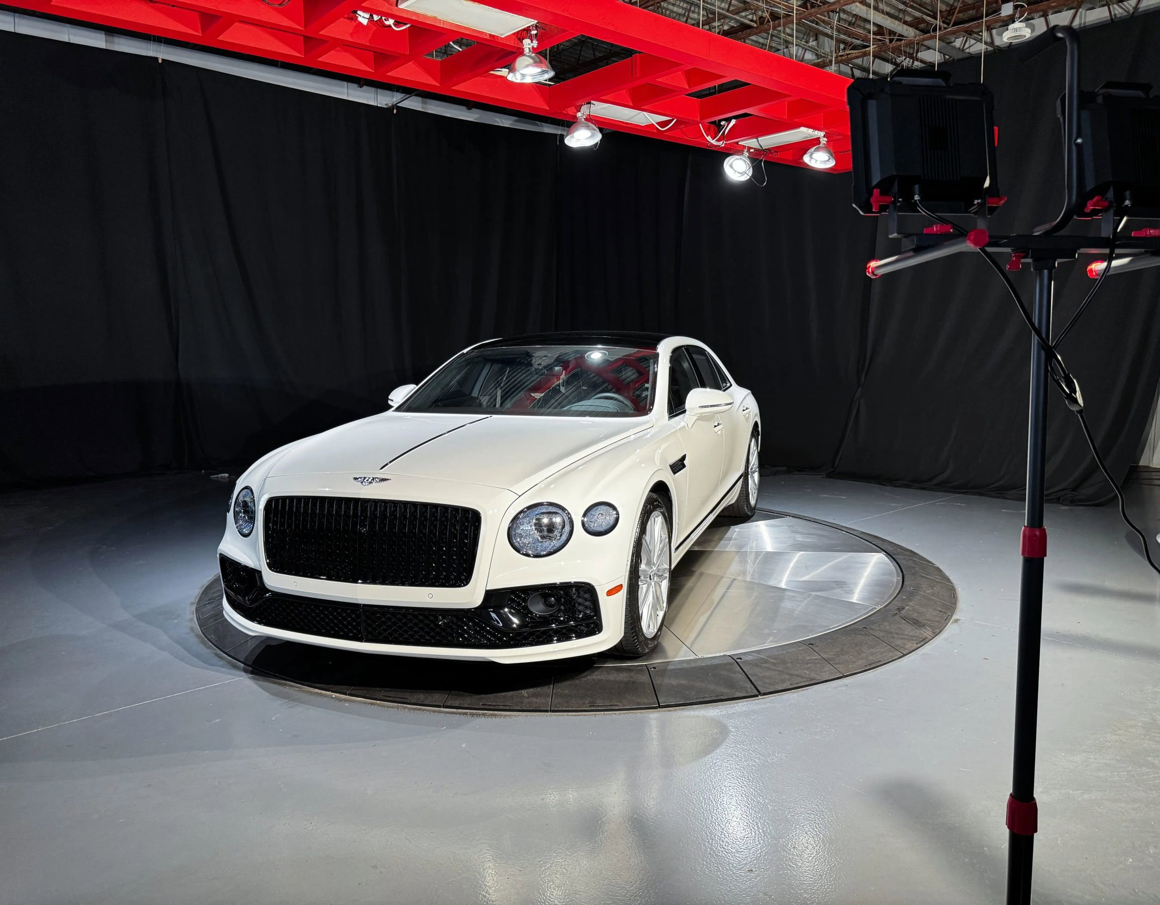 Used 2023 Bentley Flying Spur V8 AWD/4WD image 13