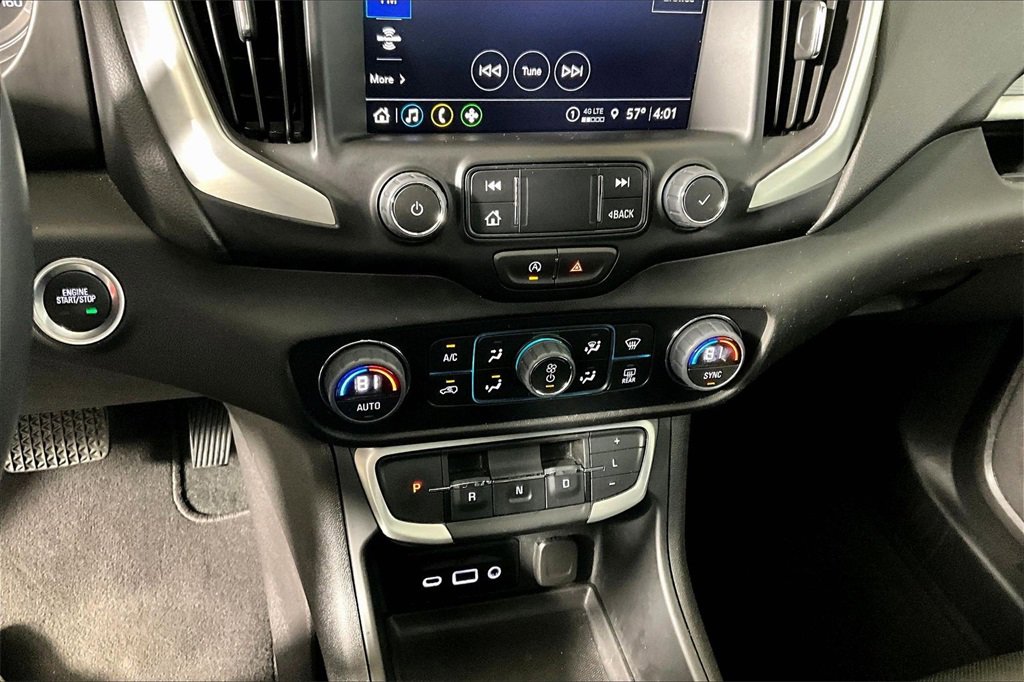 Used 2024 GMC Terrain SLT image 24