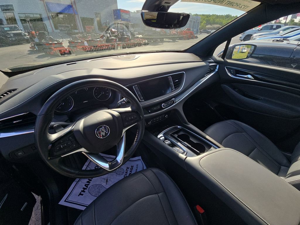 Used 2024 Buick Enclave Essence w/ Experience Buick Package AWD/4WD image 10
