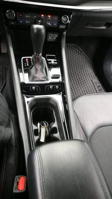 Used 2025 Jeep Compass Trailhawk AWD/4WD image 21