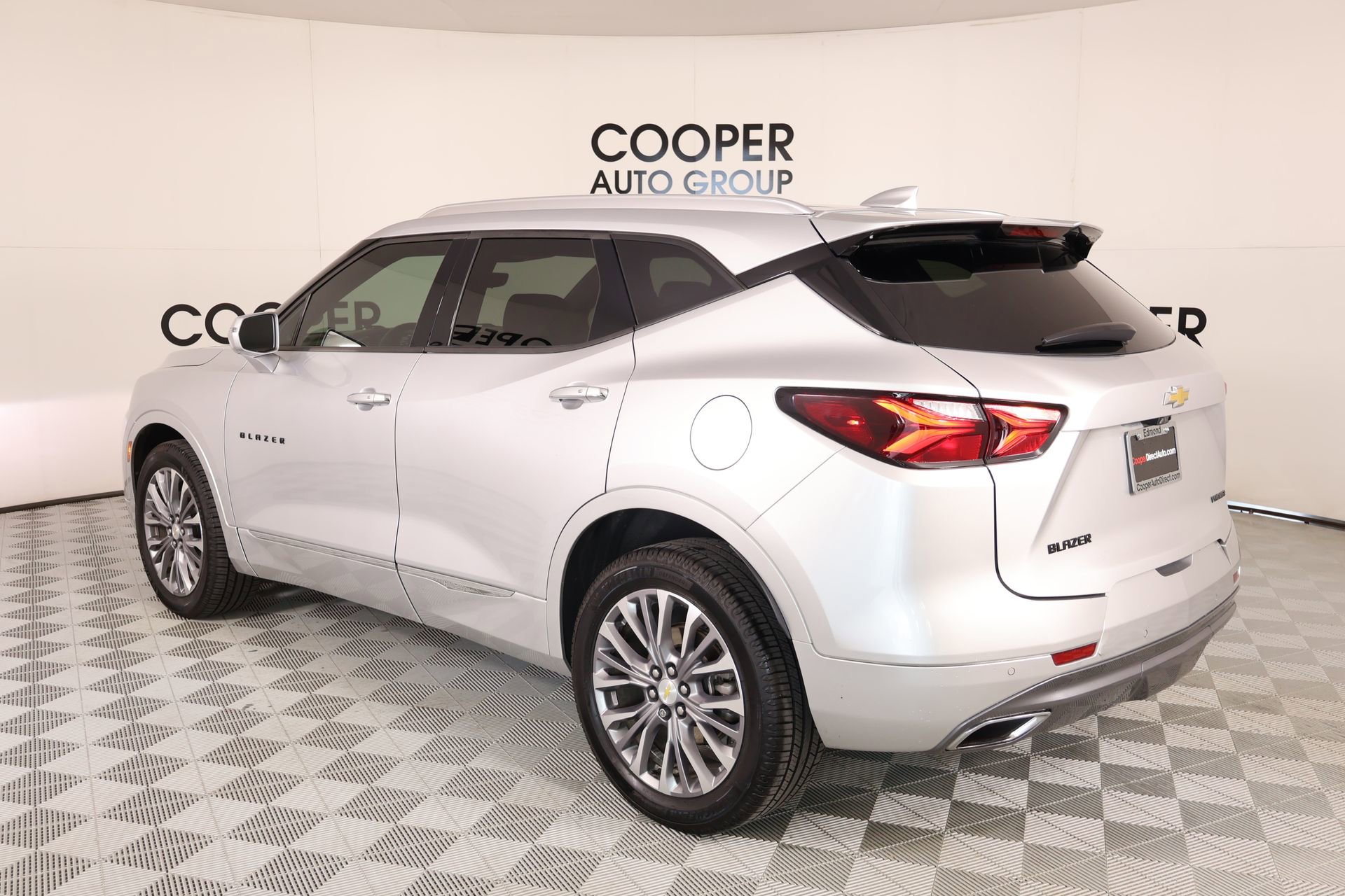 Used 2020 Chevrolet Blazer Premier w/ Driver Confidence II Package FWD image 22