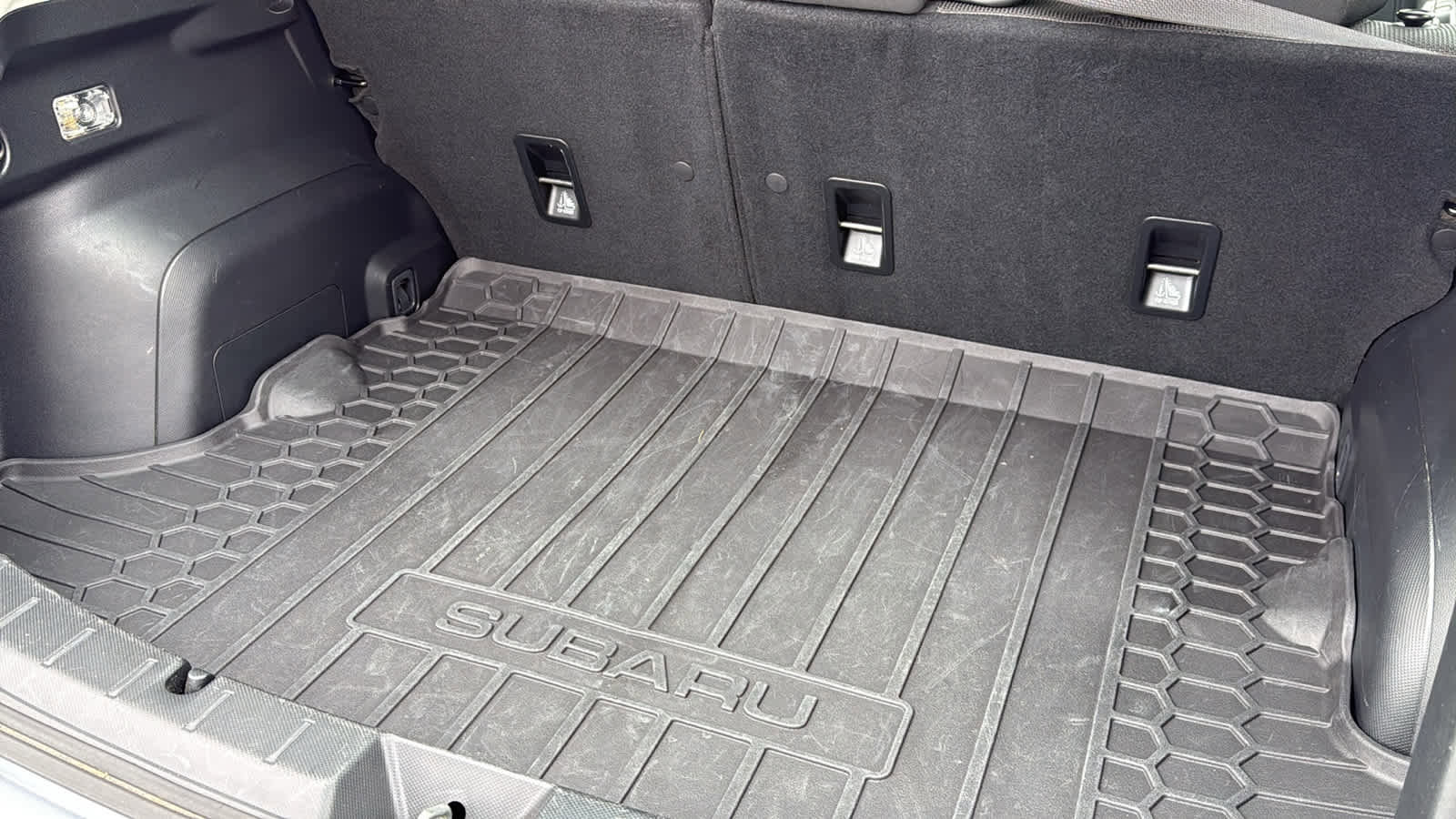 Used 2018 Subaru Impreza 2.0i Premium image 32