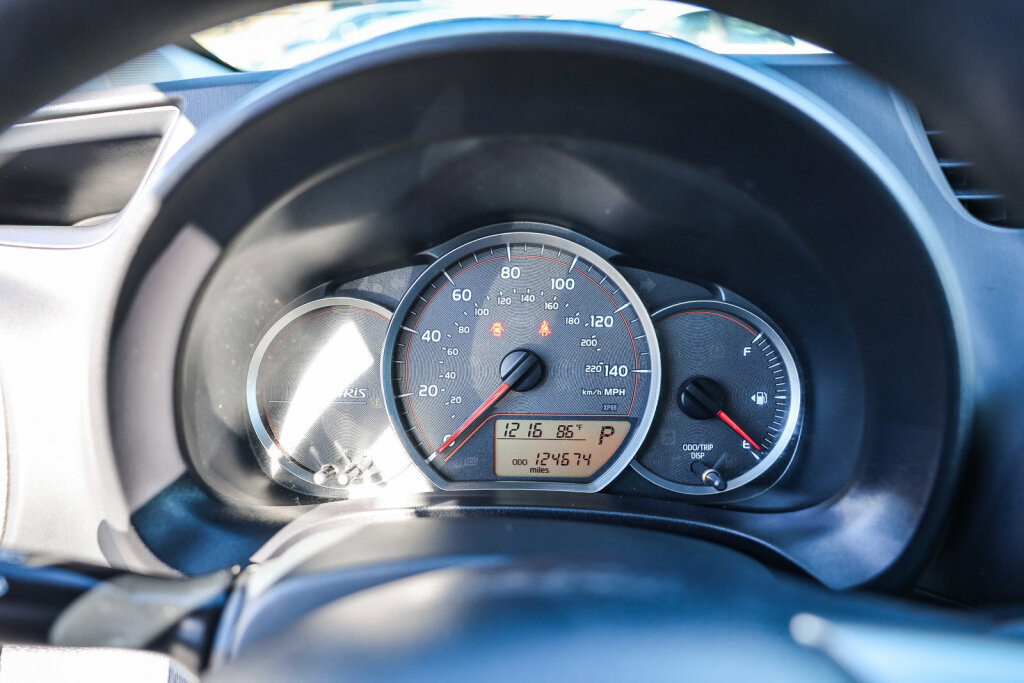 Used 2013 Toyota Yaris LE image 23