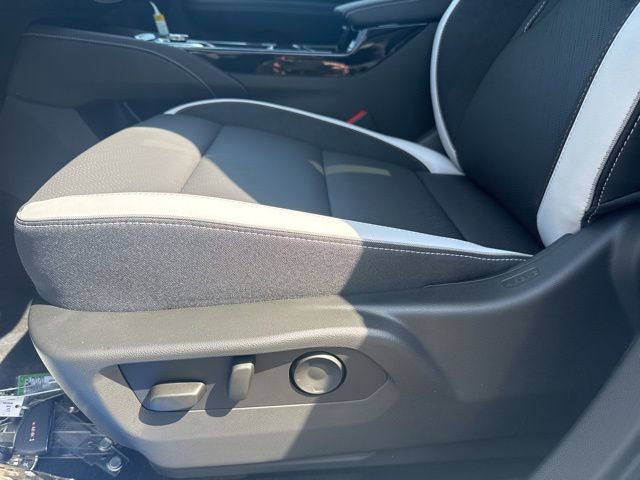 New 2026 Buick Envision Sport Touring image 15