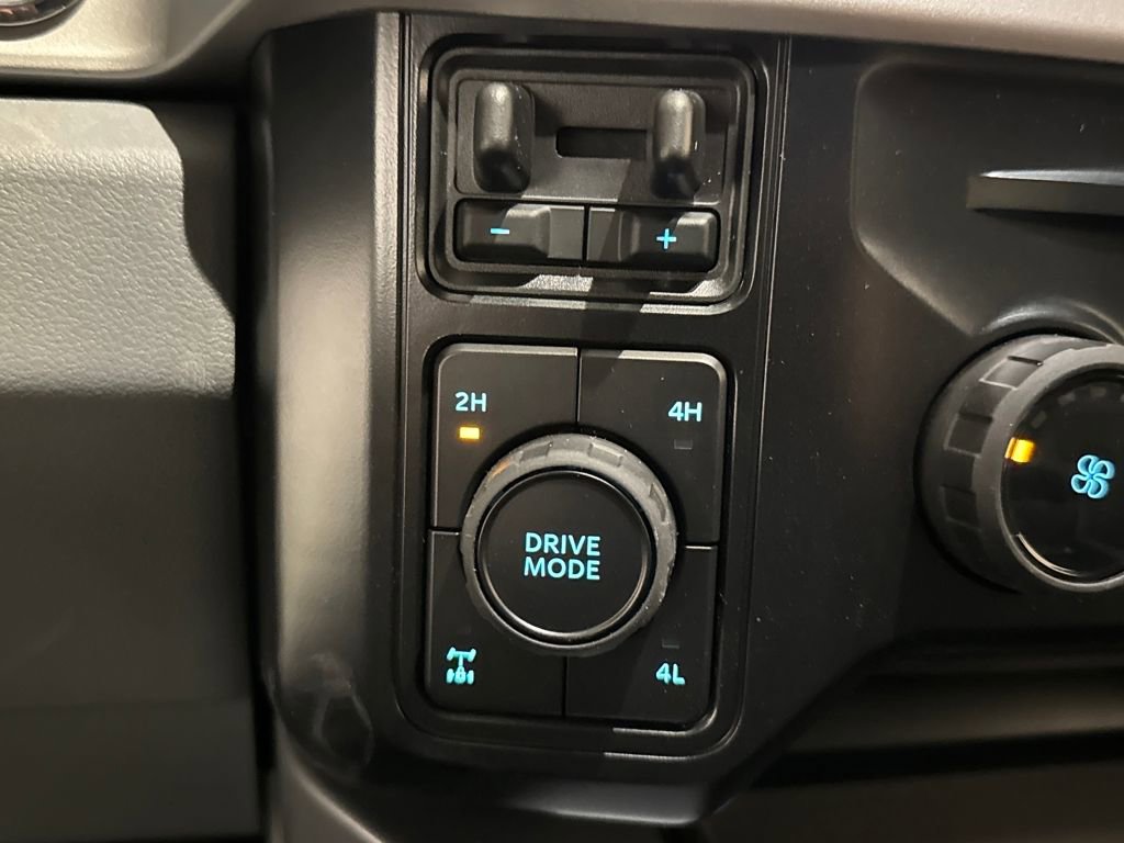 New 2026 Ford F250 XLT w/ XLT Premium Package image 34