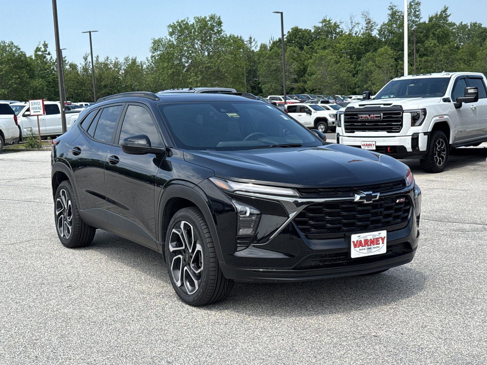 Used 2025 Chevrolet Trax RS w/ Sunroof Package image 3