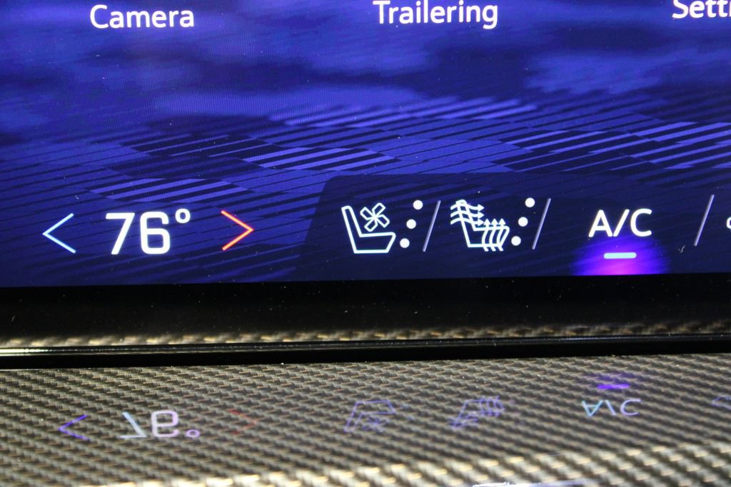 New 2026 Chevrolet Traverse High Country w/ LPO, Floor Liner Package image 38